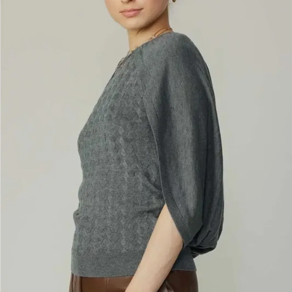 NWT Current Air Gray Knit Cape Sweater Top -
Anthropologie Style - Picture 4 of 5